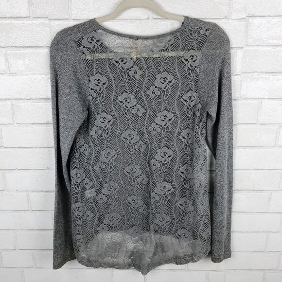 Poof Gray Full Floral Lace Back Hi-Lo Top Size S - Picture 3 of 7